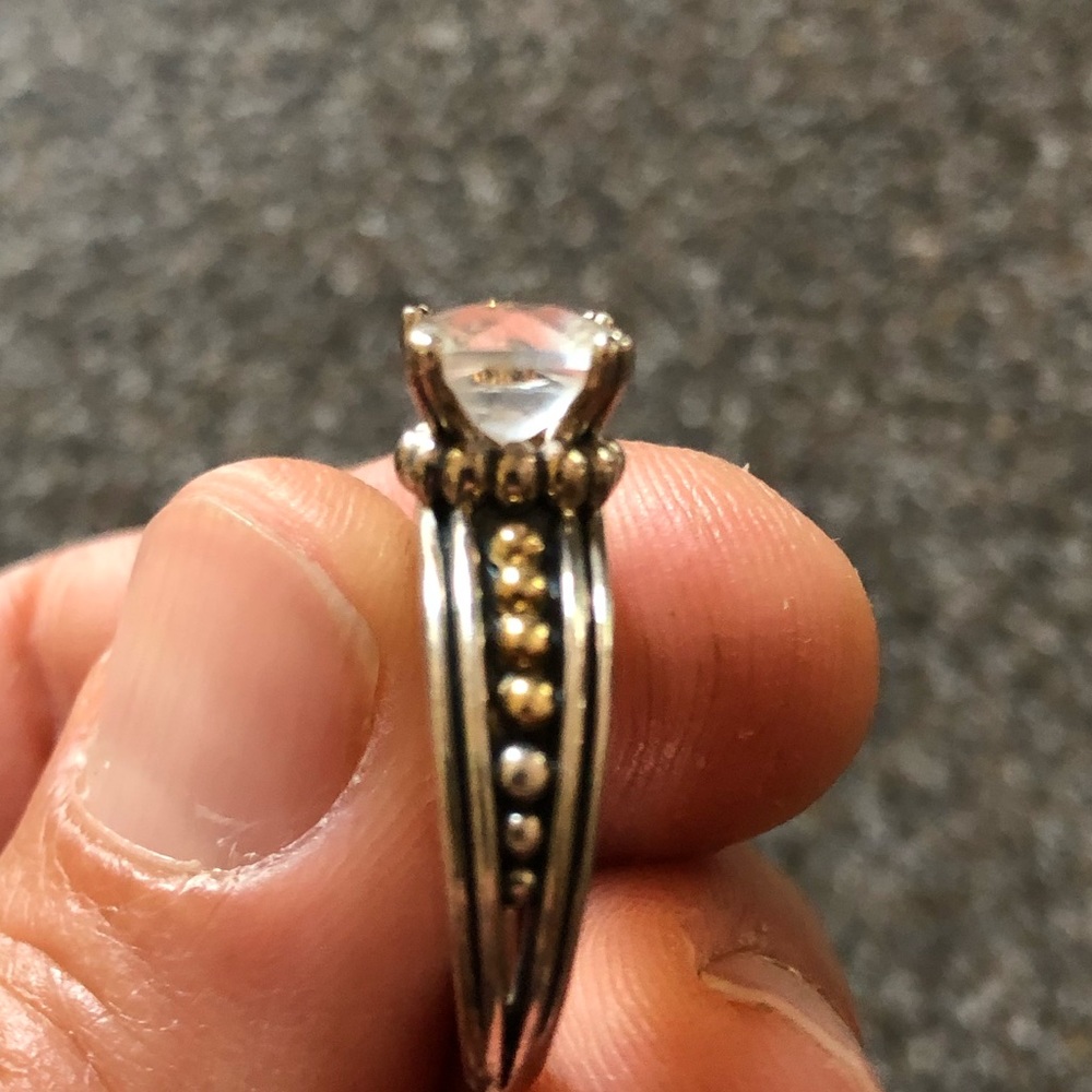 Lagos ring